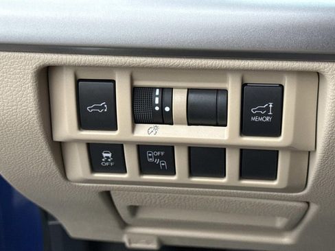 Used 2016 Subaru Outback 3.6R Limited image 44