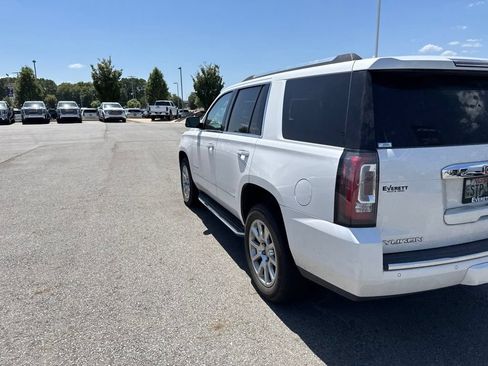 Used 2018 GMC Yukon Denali w/ Open Road Package AWD/4WD image 13