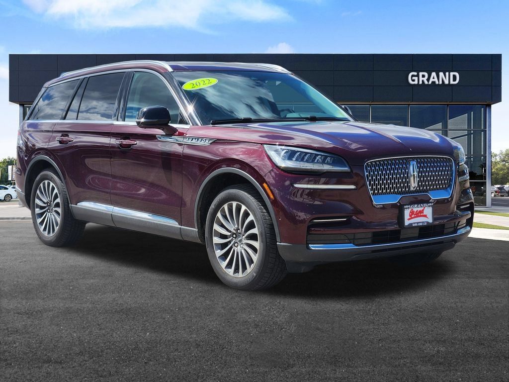Used 2022 Lincoln Aviator Reserve w/ Elements Package Plus AWD/4WD image 2