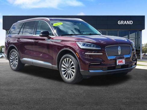 Used 2022 Lincoln Aviator Reserve w/ Elements Package Plus AWD/4WD image 2