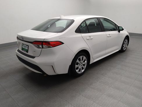 Used 2022 Toyota Corolla LE FWD image 10