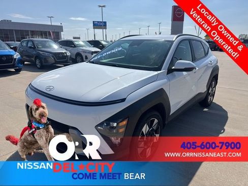 Used 2025 Hyundai Kona SEL image 1