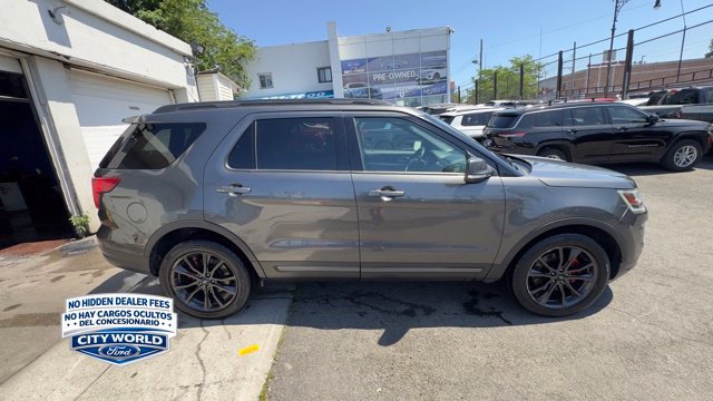 Used 2019 Ford Explorer XLT w/ Equipment Group 202A AWD/4WD image 4