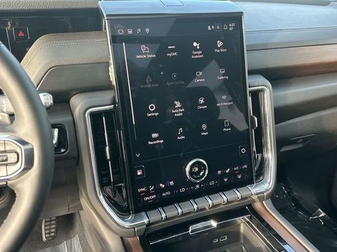 New 2026 GMC Yukon XL Denali w/ Denali Reserve Package image 11