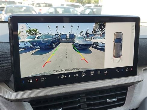 Used 2025 Ford Explorer Active w/ Active Comfort Package image 9