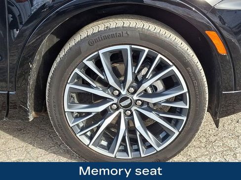 Used 2024 Cadillac XT4 Sport image 10