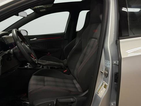 Used 2024 Volkswagen GTI SE FWD image 23