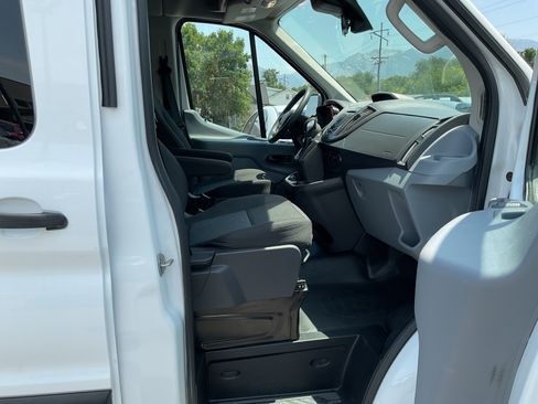 Used 2019 Ford Transit 350 XLT RWD image 11