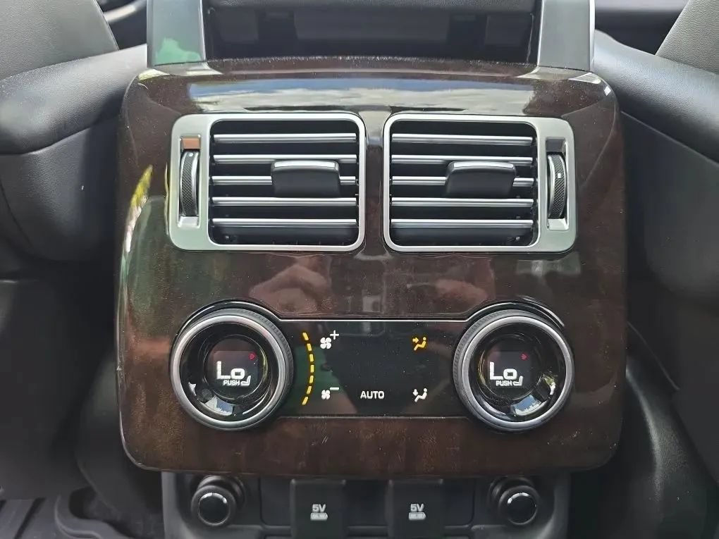 Used 2020 Land Rover Range Rover HSE AWD/4WD image 42