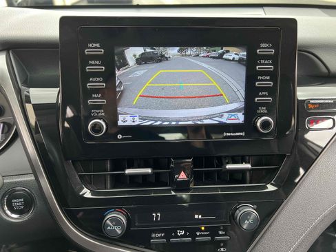 Used 2021 Toyota Camry SE w/ Convenience Package image 39