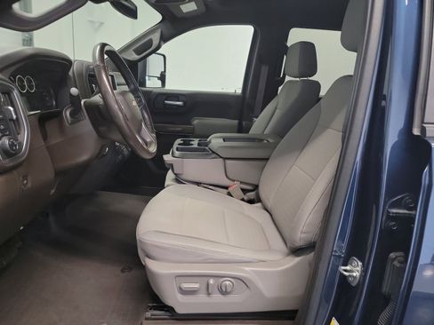 Used 2021 Chevrolet Silverado 1500 LT w/ Convenience Package II AWD/4WD image 12
