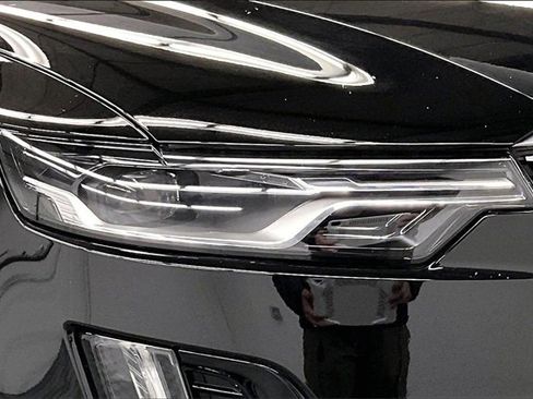 Used 2024 Cadillac XT6 Premium Luxury image 33