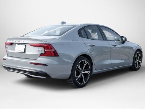 Used 2024 Volvo S60 B5 Core FWD image 6