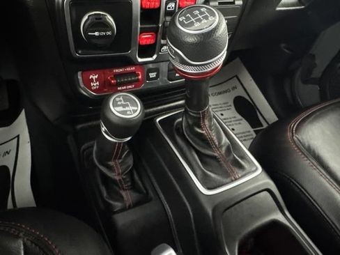 Used 2019 Jeep Wrangler Unlimited Rubicon AWD/4WD image 17