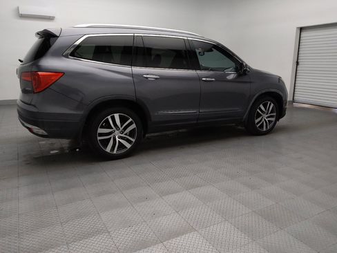 Used 2016 Honda Pilot Touring image 10