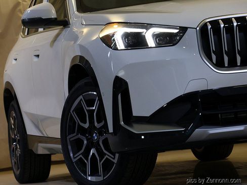 New 2026 BMW X1 xDrive28i w/ Technology Package AWD/4WD image 4