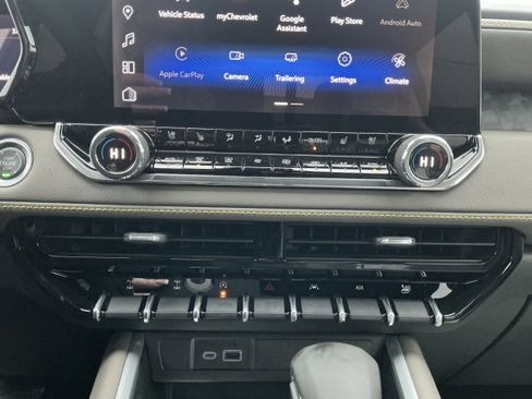 New 2026 Chevrolet Colorado ZR2 w/ Off-Road Front Bumper Package image 13