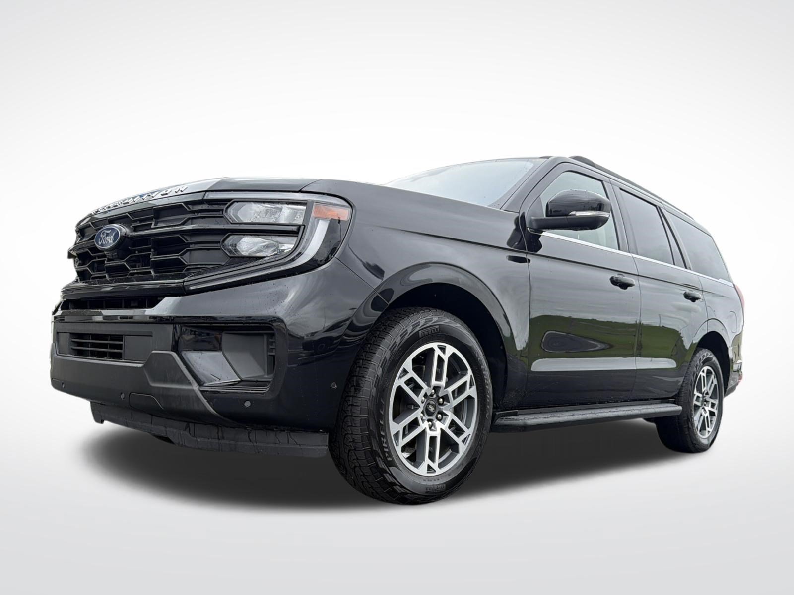 Certified 2025 Ford Expedition Active AWD/4WD image 2