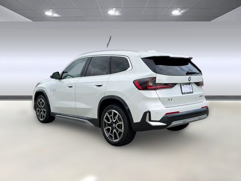 Used 2026 BMW X1 xDrive28i w/ Technology Package AWD/4WD image 3