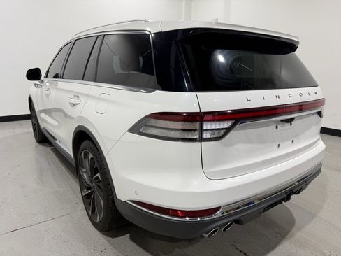 Used 2020 Lincoln Aviator Reserve w/ Equipment Group 202A image 8