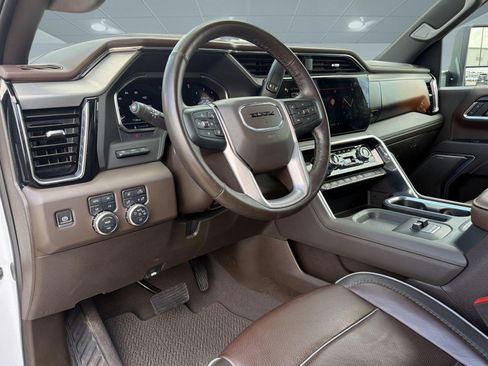 Used 2025 GMC Sierra 2500 Denali w/ Denali Reserve Package AWD/4WD image 4