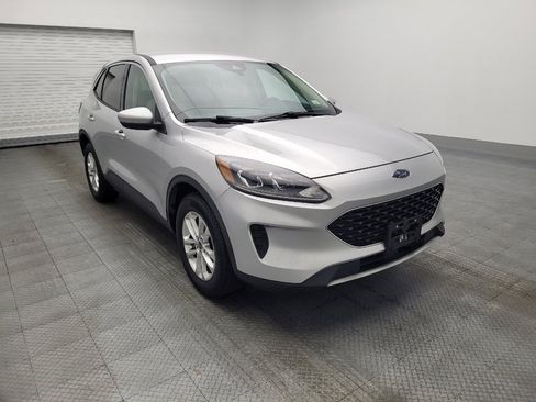Used 2020 Ford Escape SE image 13