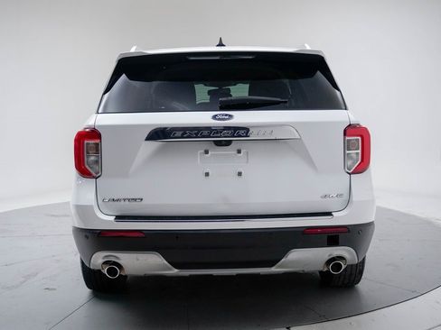 Used 2023 Ford Explorer Limited image 9