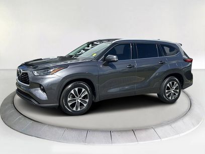 Used 2022 Toyota Highlander XLE