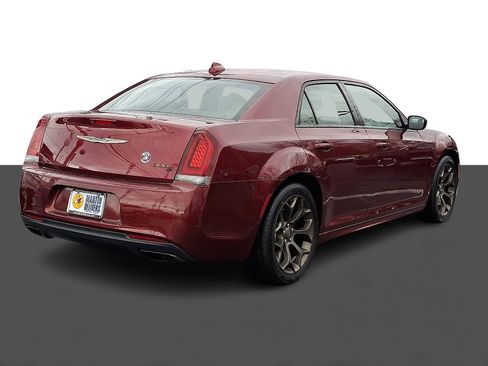 Used 2019 Chrysler 300 S w/ 300S Alloy Package image 6