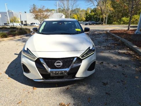 Used 2023 Nissan Maxima SV w/ Floor Mat Group image 3