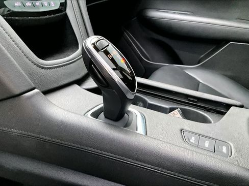 Used 2018 Cadillac XT5 Premium Luxury image 17