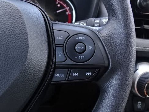 Used 2024 Toyota RAV4 XLE FWD image 37