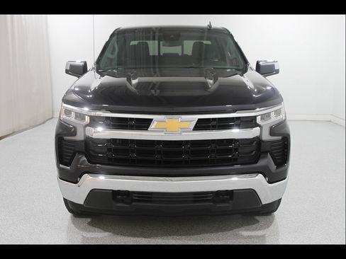Certified 2022 Chevrolet Silverado 1500 LT w/ Z71 Off-Road Package AWD/4WD image 2
