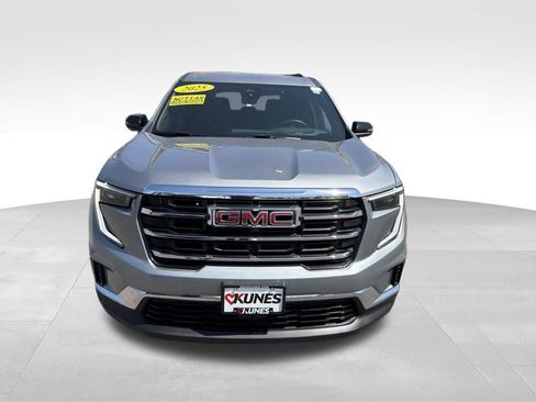 Used 2025 GMC Acadia Elevation FWD image 4