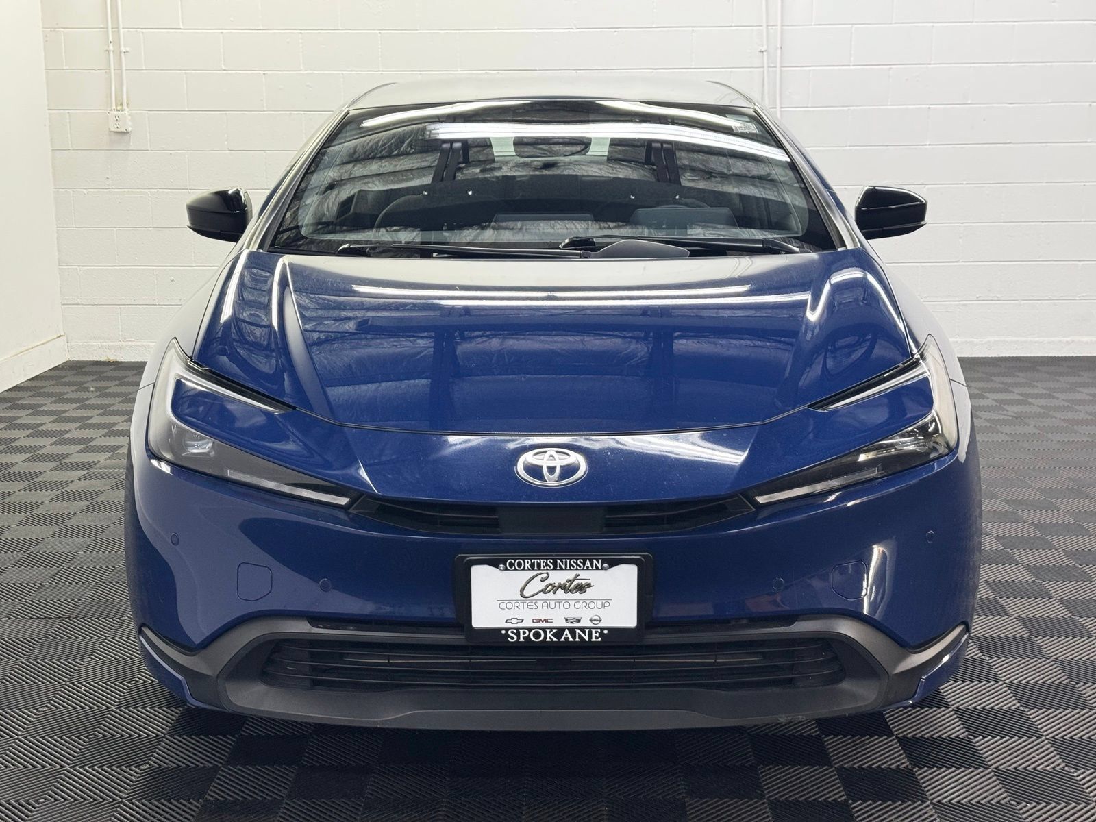 Used 2024 Toyota Prius LE FWD image 5