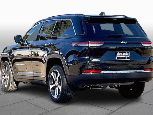 Used 2023 Jeep Grand Cherokee 4WD 4xe w/ Luxury Tech Group II image 12