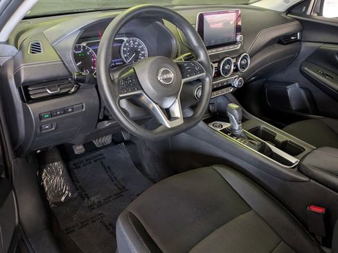 Used 2025 Nissan Sentra SV FWD image 14