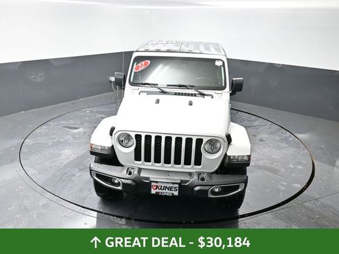 Used 2022 Jeep Gladiator Sport image 45