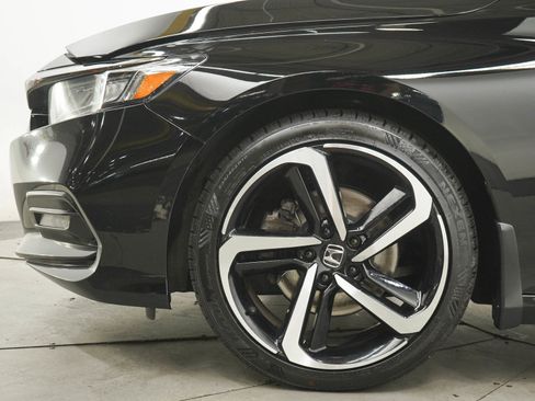 Used 2019 Honda Accord Sport image 27