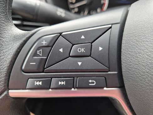 Used 2025 Nissan Altima 2.5 SV FWD image 20