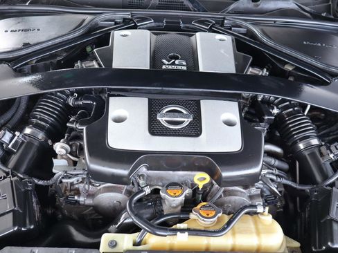 Used 2014 Nissan 370Z Touring w/ Sport Package RWD image 35