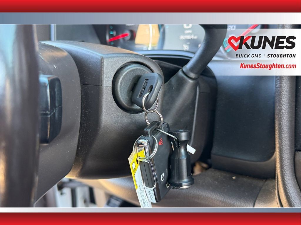 Used 2018 GMC Sierra 1500 Denali w/ Denali Ultimate Package AWD/4WD image 31