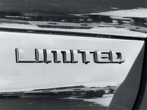 New 2025 Jeep Grand Cherokee L Limited w/ Luxury Tech Group II image 9