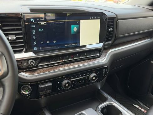 Used 2024 Chevrolet Silverado 1500 LT Trail Boss w/ Convenience Package II image 24