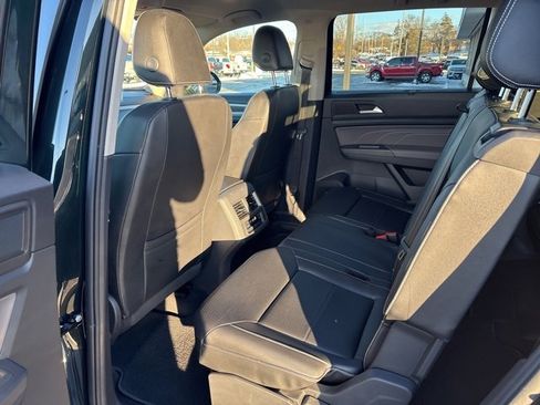 Used 2021 Volkswagen Atlas SE image 15