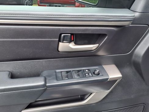 Used 2022 Toyota Tundra SR5 AWD/4WD image 12