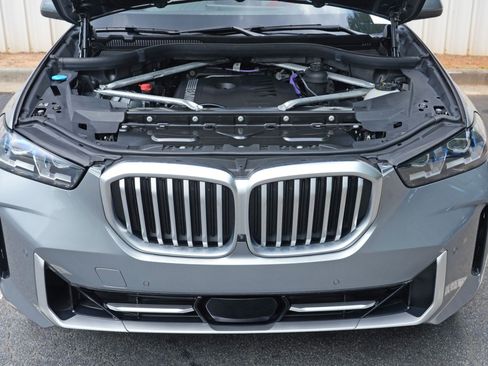 Used 2024 BMW X5 sDrive40i w/ Premium Package RWD image 8