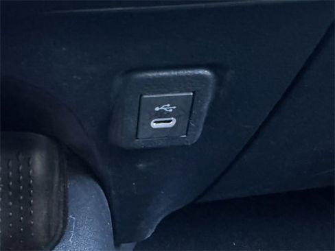 Used 2025 Toyota Corolla LE image 20