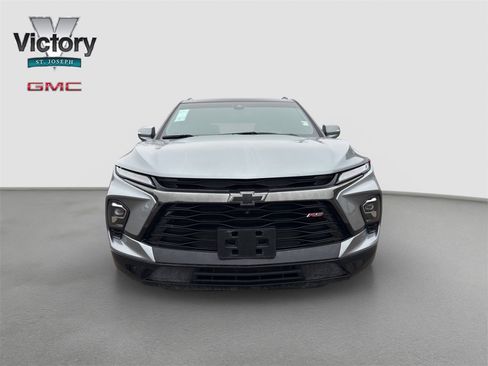 Used 2023 Chevrolet Blazer RS w/ Driver Confidence II Package image 3