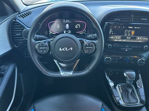 Used 2023 Kia Soul GT-Line image 14